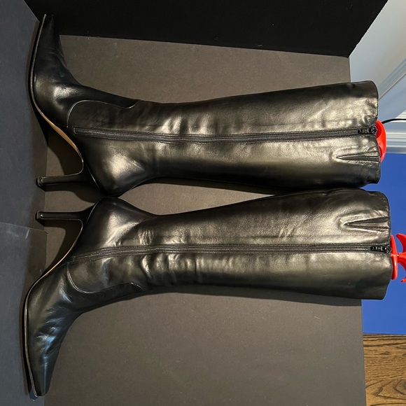 VINTAGE Isaac Mizrahi Saxton Black Leather Boot - Picture 7 of 16